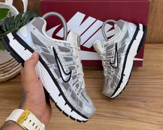 Nike P-6000 Plata Metalizado mujer