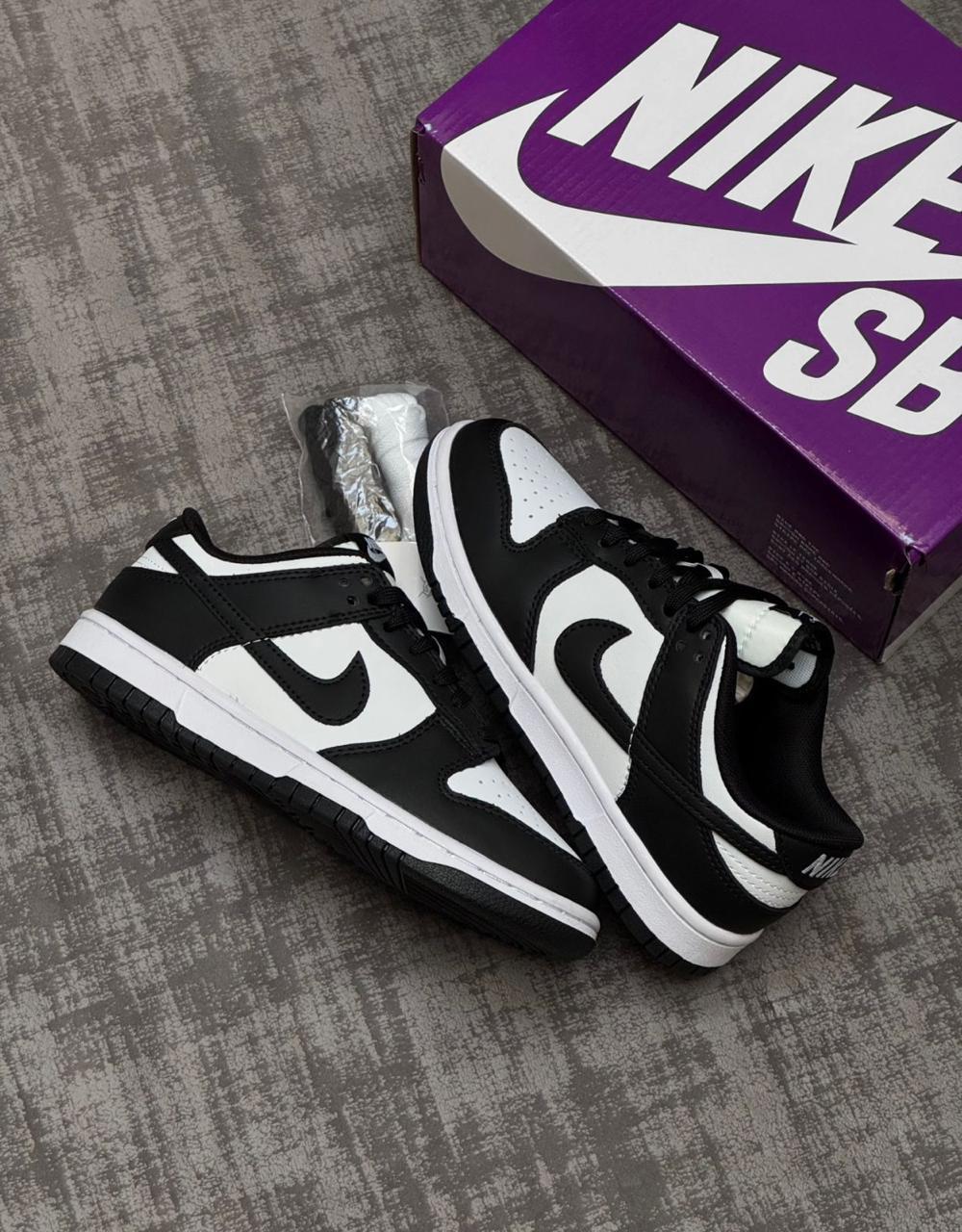 Nike SB Dunk Low Blanco Negro