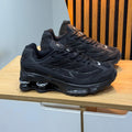 Nike Shox x Supreme Negro